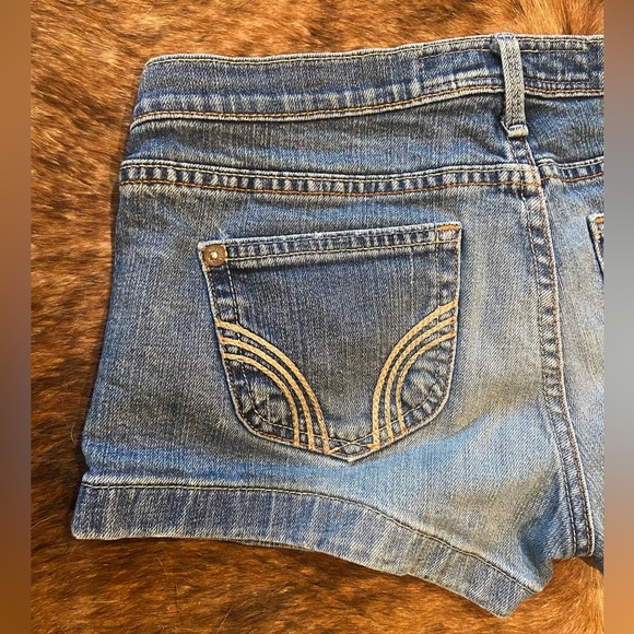 Hollister shorts low rise size 3 - Picture 6 of 8